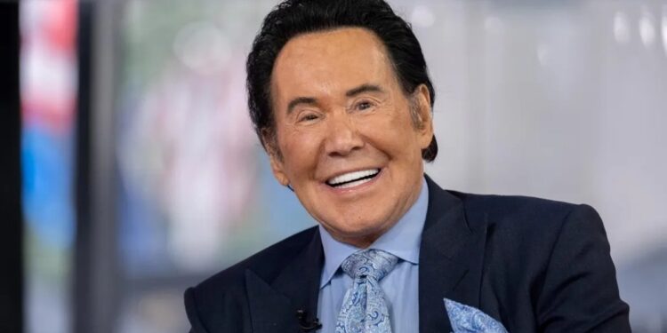 is wayne newton broke