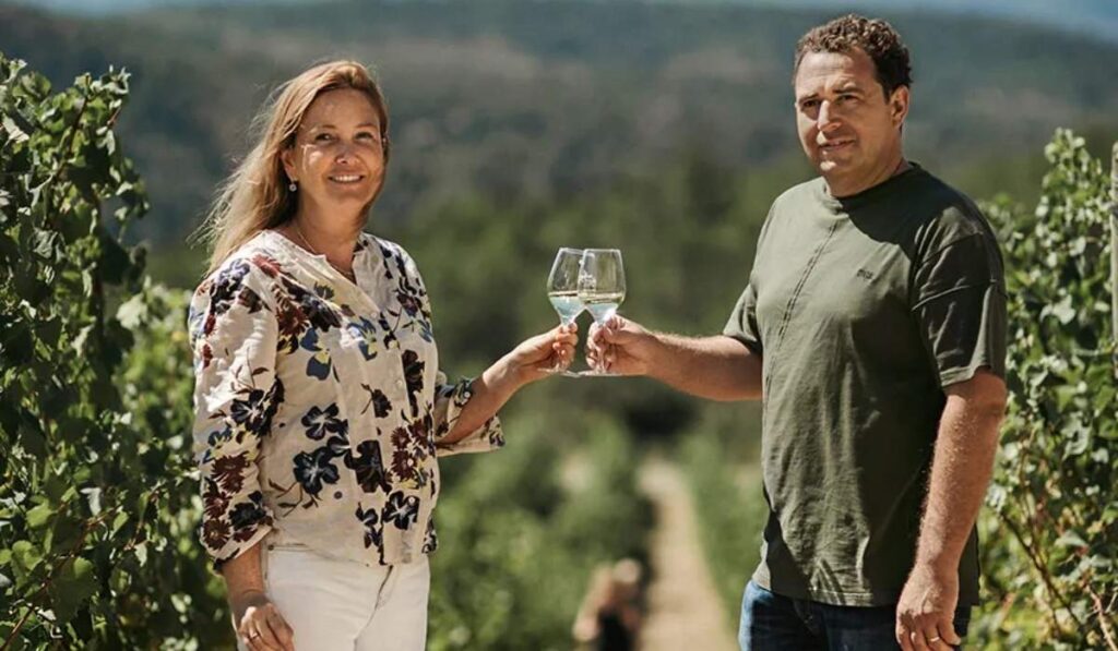 brett desmond net worth