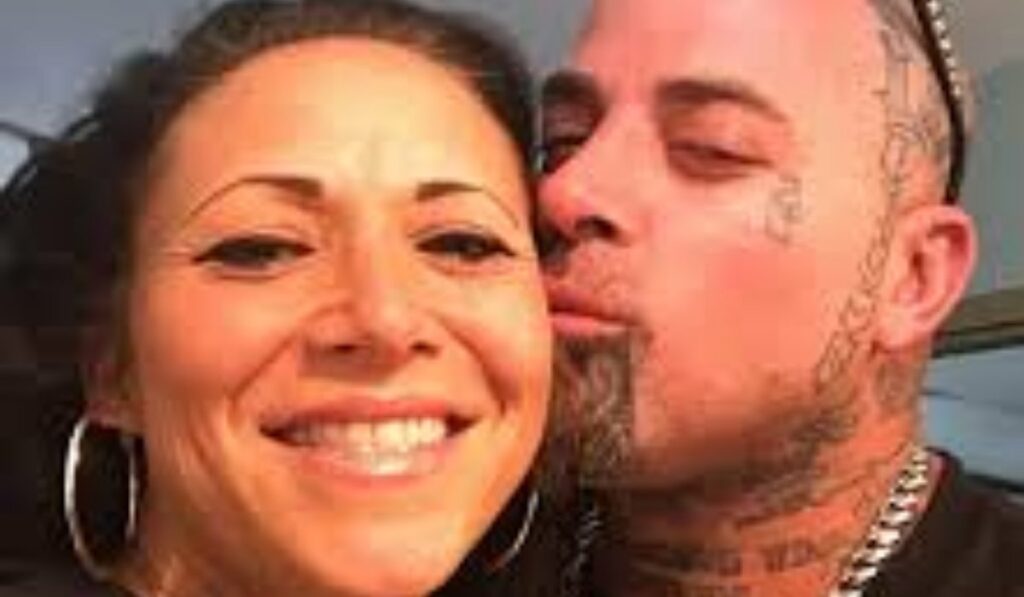 who is troy dendekker married to now?